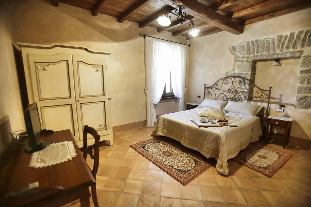 La Locanda Del Ruspante Castro dei Volsci Oda fotoğraf