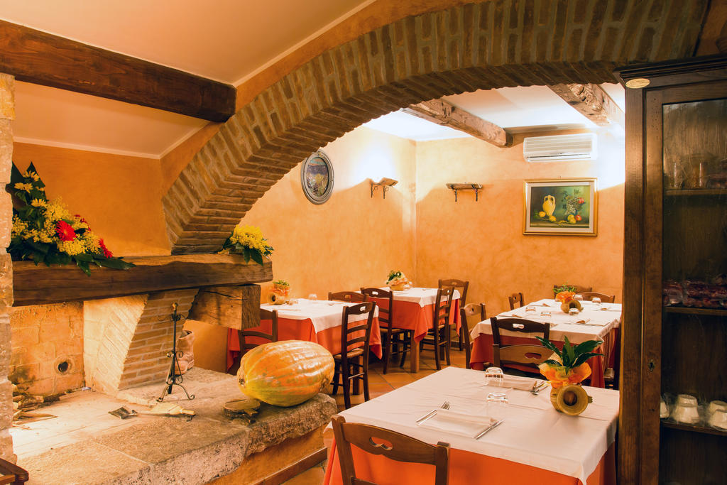 La Locanda Del Ruspante Castro dei Volsci Dış mekan fotoğraf